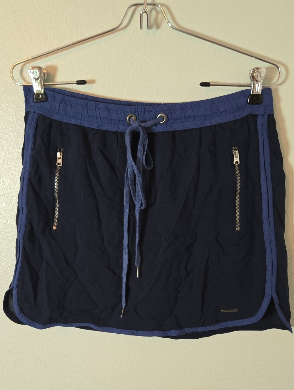 Abercrombie & Fitch | NWT Navy Active Mini Skirt Size Medium
